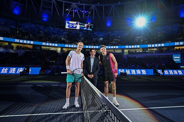 守端起到了 守端起到了