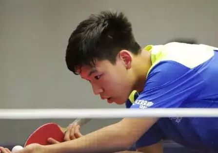 把对手后防